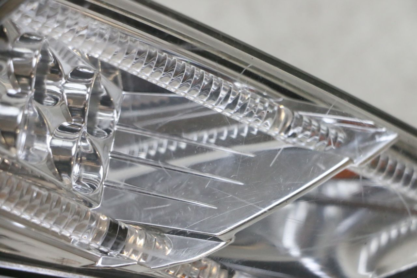 photo de FANALE STOP SINISTRA PEUGEOT SATELIS 125 (2013 - 2018) - Dettaglio del componente