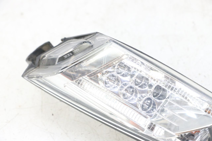 photo de FANALE STOP SINISTRA PEUGEOT SATELIS 125 (2013 - 2018) - Altra vista dell'articolo