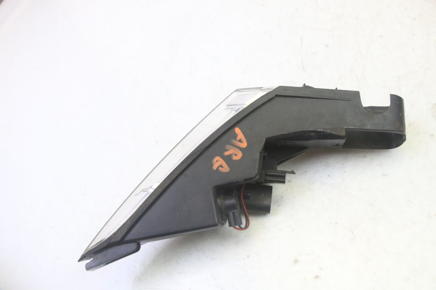 photo de FANALE STOP SINISTRA PEUGEOT SATELIS 125 (2013 - 2018) - Primo piano tecnico