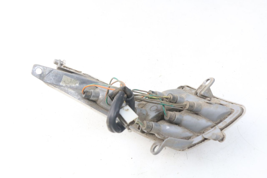 photo de Fanale posteriore sinistro PEUGEOT VIVACITY NEW 4T 50 (2008 - 2017) - Altra angolazione