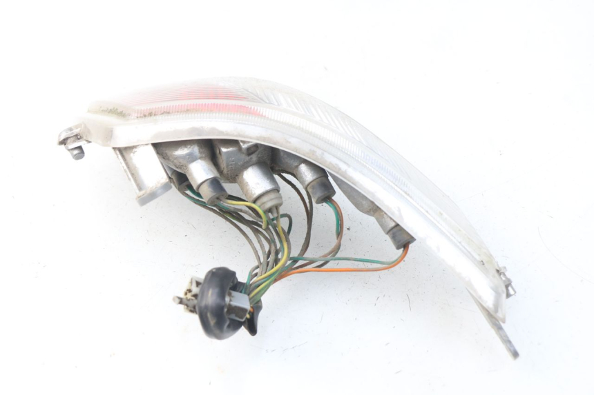 photo de Fanale posteriore sinistro PEUGEOT VIVACITY NEW 4T 50 (2008 - 2017) - Primo piano tecnico