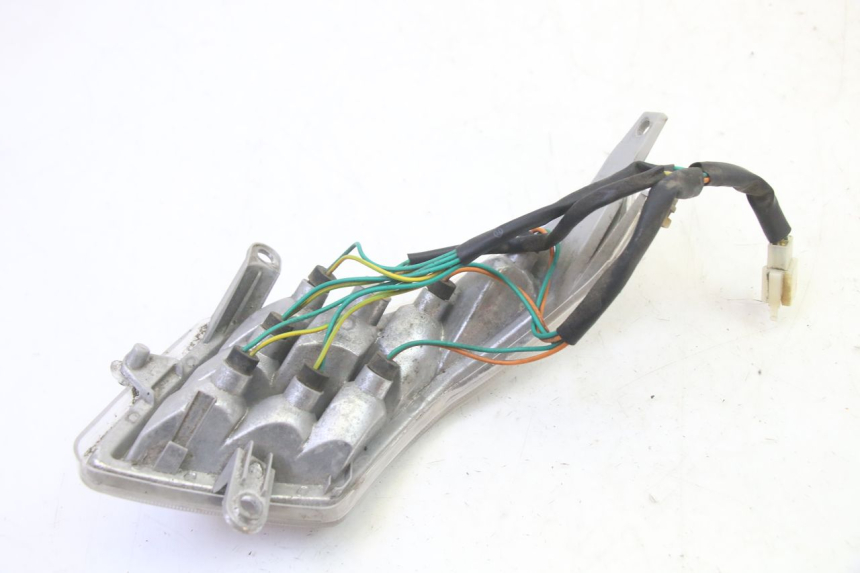 photo de Fanale posteriore sinistro PEUGEOT VIVACITY NEW 4T 50 (2008 - 2017) - Primo piano tecnico