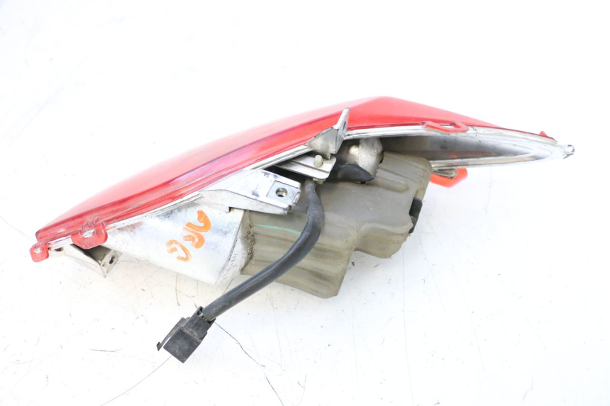 photo de FANALE POSTERIORE SINISTRO YAMAHA X-MAX XMAX 125 (2010 - 2013) - Altra angolazione