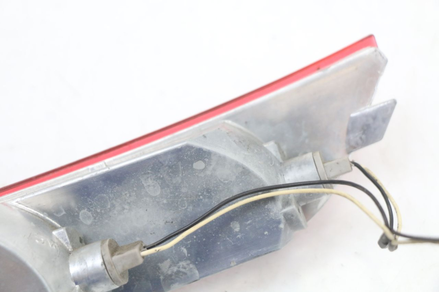 photo de FANALE STOP SINISTRA PIAGGIO XEVO - X EVO 125 (2007 - 2017) - Stato della superficie e materiale