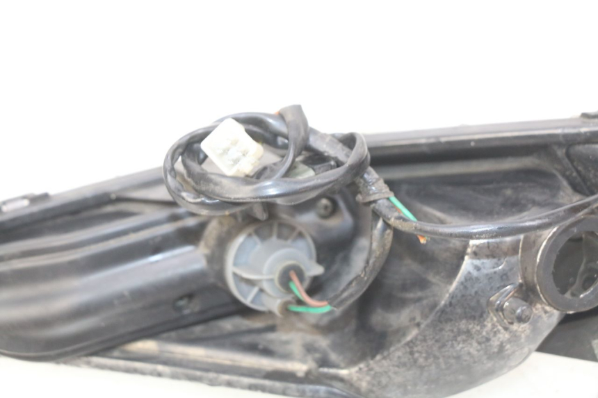 photo de FANALE POSTERIORE SINISTRO YAMASAKI YM T 125 (2015 - 2020) - Altra angolazione