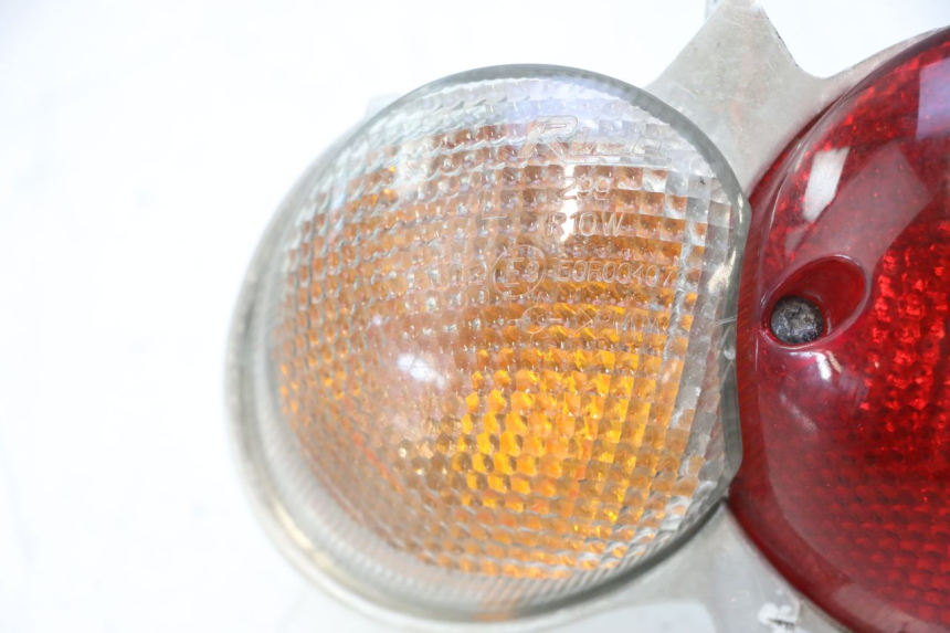 photo de FANALE STOP SINISTRA YAMAHA YP MAJESTY 125 (2007 - 2010) - Stato della superficie e materiale
