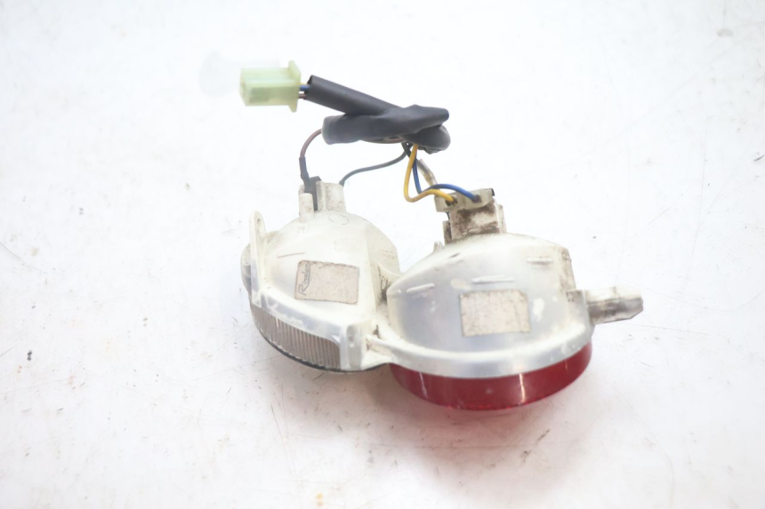 photo de FANALE STOP SINISTRA YAMAHA YP MAJESTY 125 (2002 - 2006) - Primo piano tecnico
