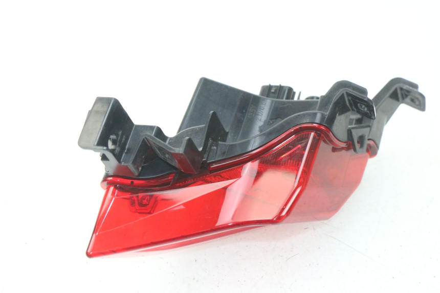photo de FANALE STOP SINISTRA YAMAHA YP T-MAX TMAX 530 (2017 - 2020) - Zoom sullo stato d'uso