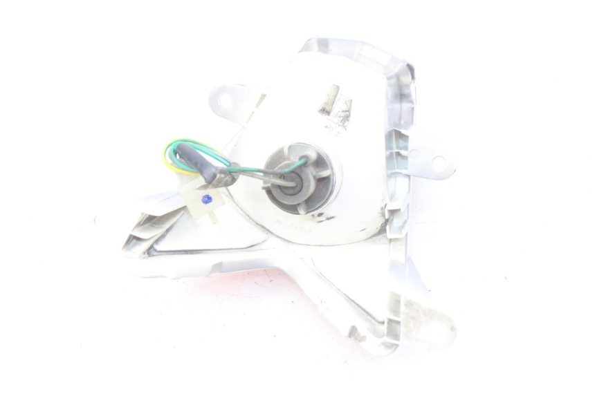 photo de FANALE POSTERIORE PEUGEOT GEOPOLIS 400 (2007 - 2013) - Zoom sullo stato d'uso