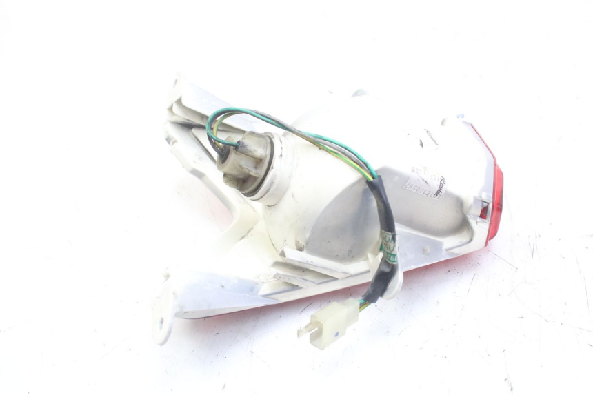photo de FANALE STOP POSTERIORE  PEUGEOT GEOPOLIS RS 125 (2007 - 2009) - Altra angolazione
