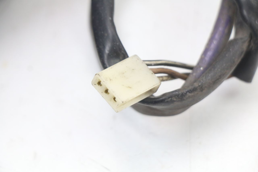 photo de FANALE STOP POSTERIORE  SUZUKI GN 125 (1997 - 2000) - Dettagli dei punti di fissaggio