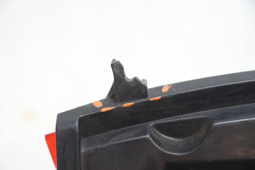photo de FANALE STOP POSTERIORE  GILERA GP 800 (2007 - 2013) - Caratteristiche distintive