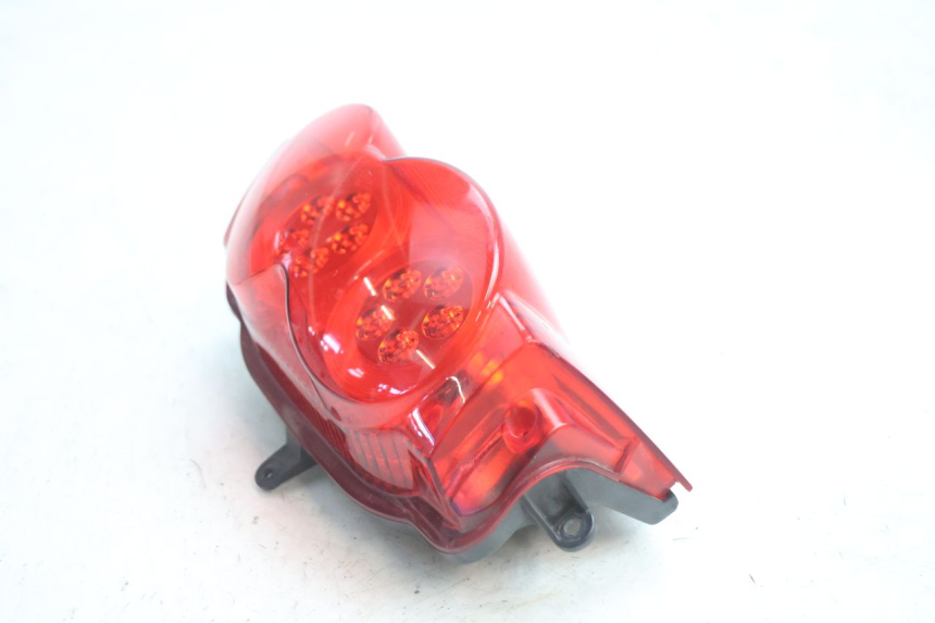 photo de FANALE STOP POSTERIORE  GILERA GP 800 (2007 - 2013) - Zoom sullo stato d'uso