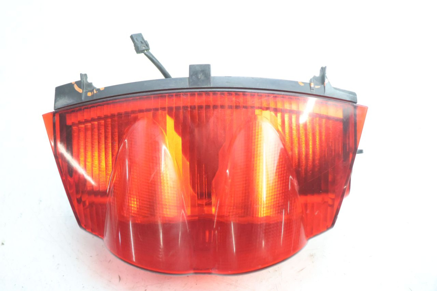 photo de FANALE STOP POSTERIORE  GILERA GP 800 (2007 - 2013) - Stato della superficie e materiale
