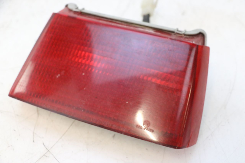 photo de FANALE STOP POSTERIORE  KAWASAKI GPX F ZX750F 750 (1986 - 1990) - Zoom sullo stato d'uso