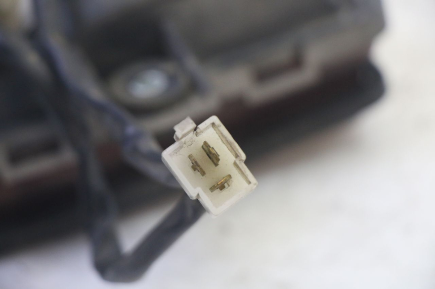 photo de FANALE STOP POSTERIORE  KAWASAKI GPZ RX 1000 (1986 - 1988) - Marcature e riferimenti originali