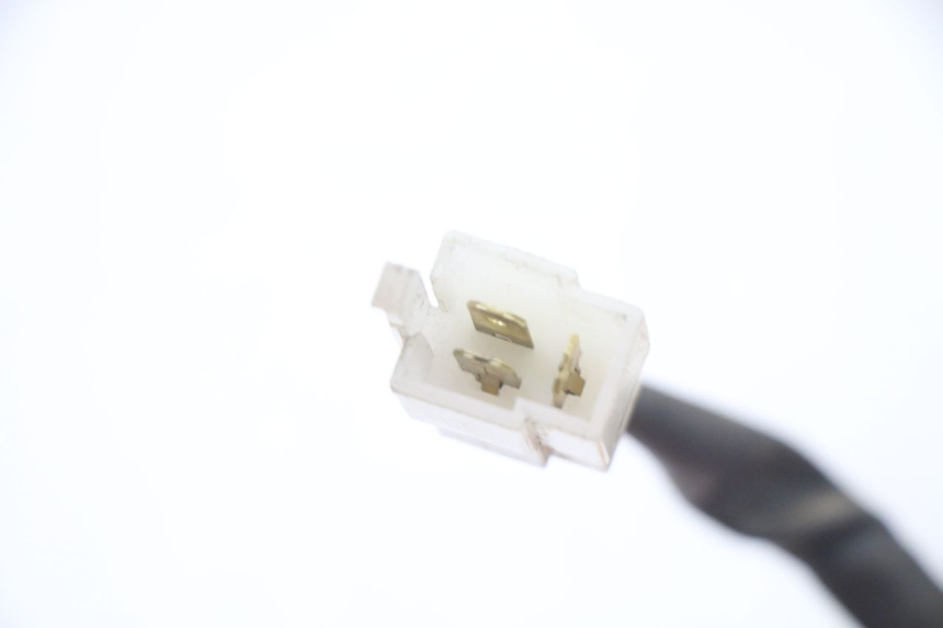 photo de FANALE STOP POSTERIORE  SUZUKI GS GSE 500 (2001 - 2003) - Dettagli dei punti di fissaggio