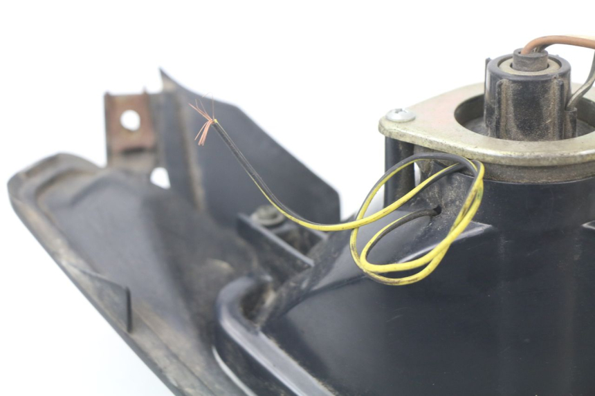 photo de FANALE STOP POSTERIORE  SUZUKI GSF N BANDIT 600 (1996 - 1999) - Primo piano tecnico