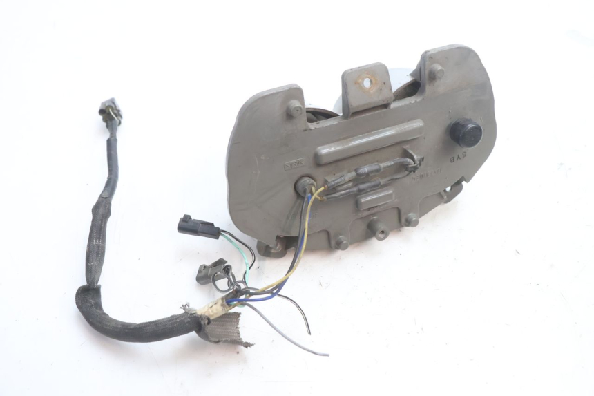 photo de FANALE POSTERIORE SUZUKI GSR 600 (2005 - 2012) - Dettagli dei punti di fissaggio