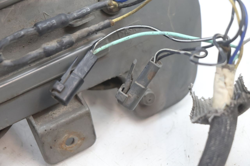 photo de FANALE POSTERIORE SUZUKI GSR 600 (2005 - 2012) - Ricambio usato controllato