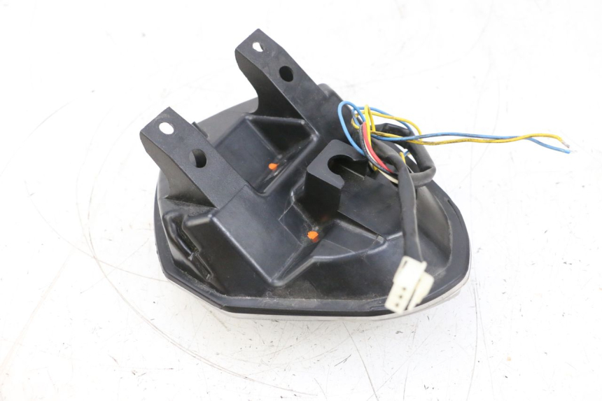 photo de FANALE STOP POSTERIORE  SUZUKI GSXR GSX-R 1000 (2003 - 2004) - Primo piano tecnico