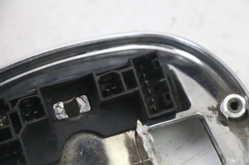 photo de FANALE STOP POSTERIORE  HARLEY DAVIDSON SPORTSTER XL CUSTOM 883 (1999 - 2006) - Ispezione visiva dettagliata