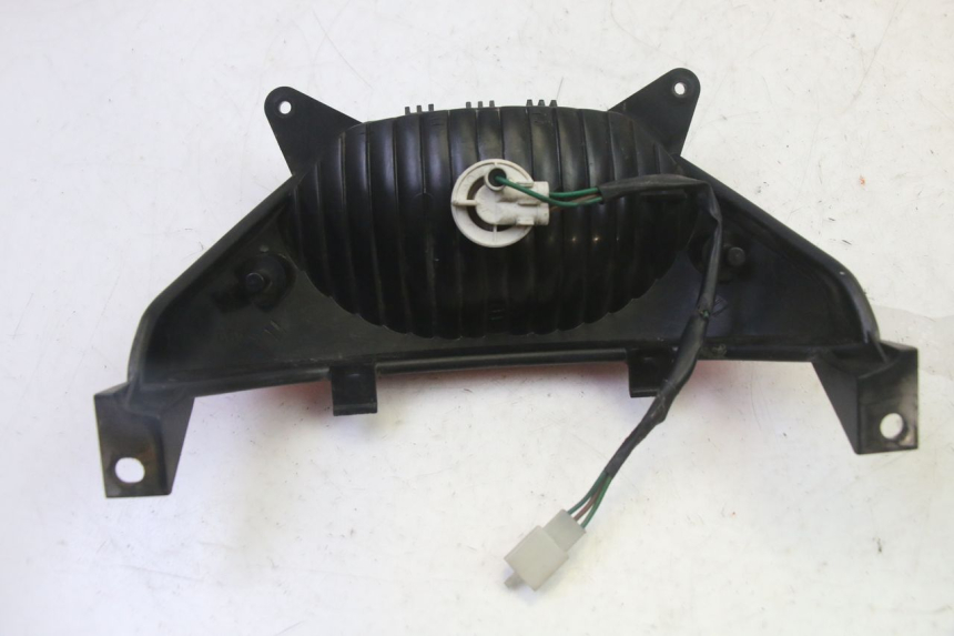 photo de FANALE STOP POSTERIORE  DAELIM HISTORY 125 (2001 - 2002) - Primo piano tecnico