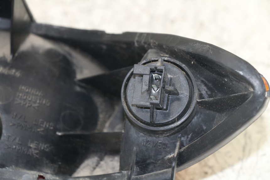 photo de Fanale posteriore HONDA NTV DEAUVILLE 650 (2001 - 2006) - Vista d'insieme del prodotto