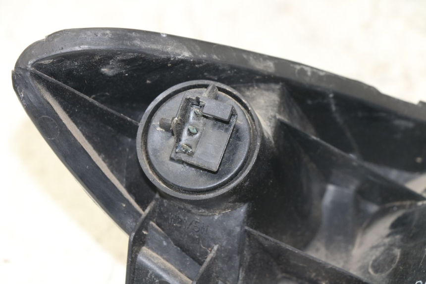 photo de Fanale posteriore HONDA NTV DEAUVILLE 650 (2001 - 2006) - Dettagli dei punti di fissaggio