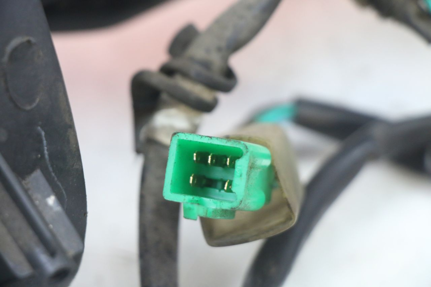 photo de FANALE POSTERIORE HONDA SCV LEAD 100 (2003 - 2007) - Dettagli dei punti di fissaggio