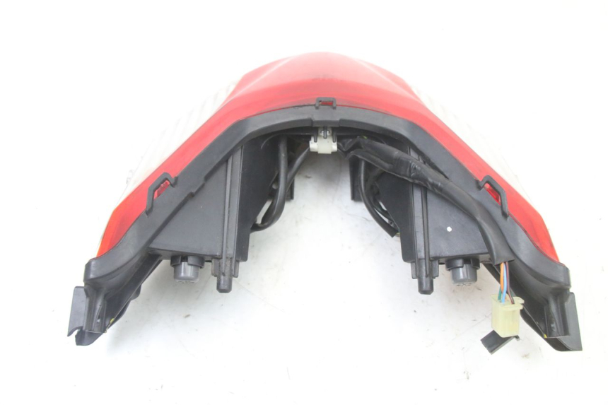 photo de FANALE STOP POSTERIORE  HONDA SH i 300 (2015 - 2020) - Stato della superficie e materiale