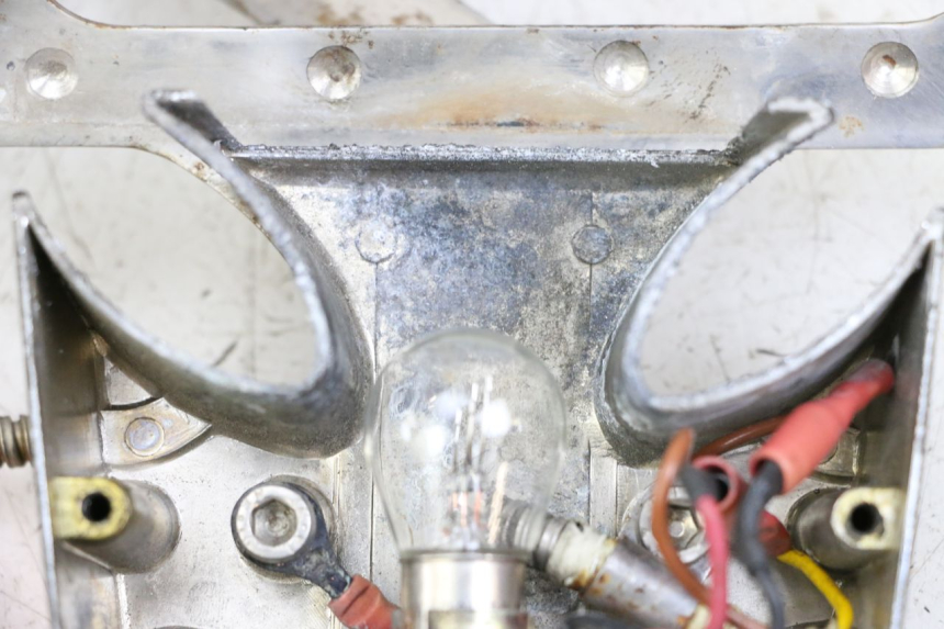 photo de FANALE STOP POSTERIORE  HONDA VT C2 SHADOW 750 (1997 - 2001) - Primo piano ad alta risoluzione