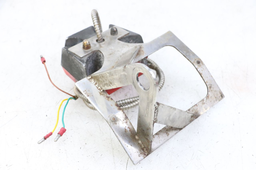 photo de FANALE STOP POSTERIORE  HONDA VT C2 SHADOW 750 (1997 - 2001) - Primo piano tecnico