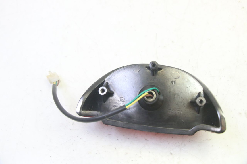 photo de FANALE STOP POSTERIORE  SPEEDY HT50QT6 50 - Primo piano tecnico