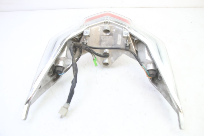 photo de FANALE POSTERIORE SYM JET 14 4T 50 (2018 - 2022) - Dettagli dei punti di fissaggio