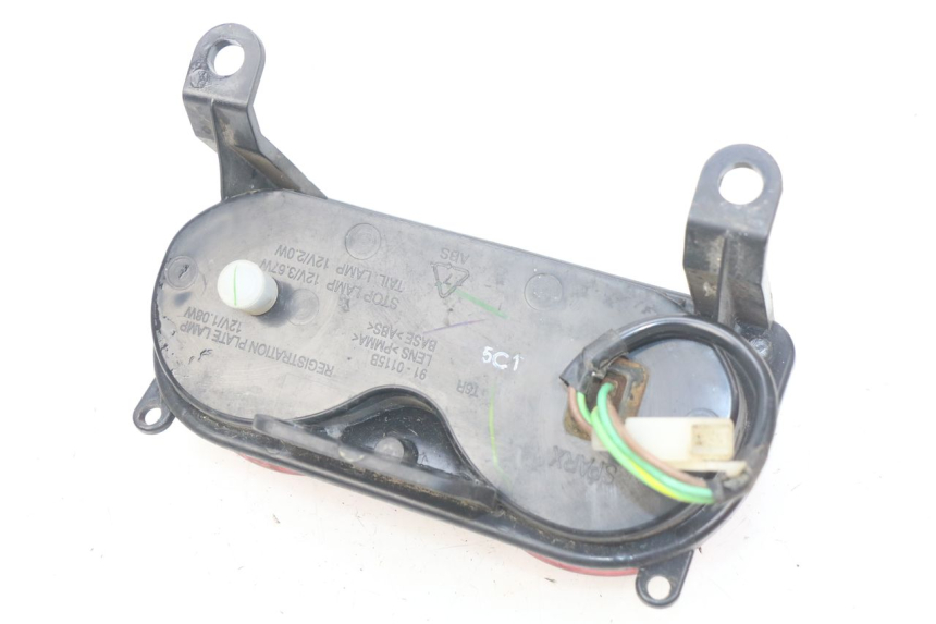 photo de FANALE POSTERIORE SYM JET EURO X 2T 50 (2003 - 2007) - Dettagli dei punti di fissaggio