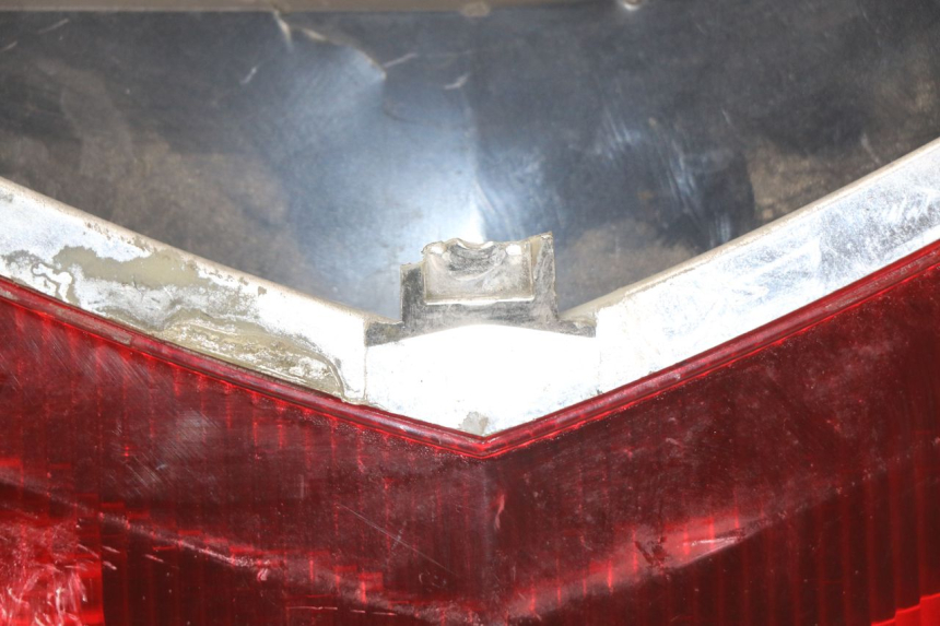 photo de Fanale posteriore SYM JOYMAX 250 (2013 - 2017) - Zoom sullo stato d'uso