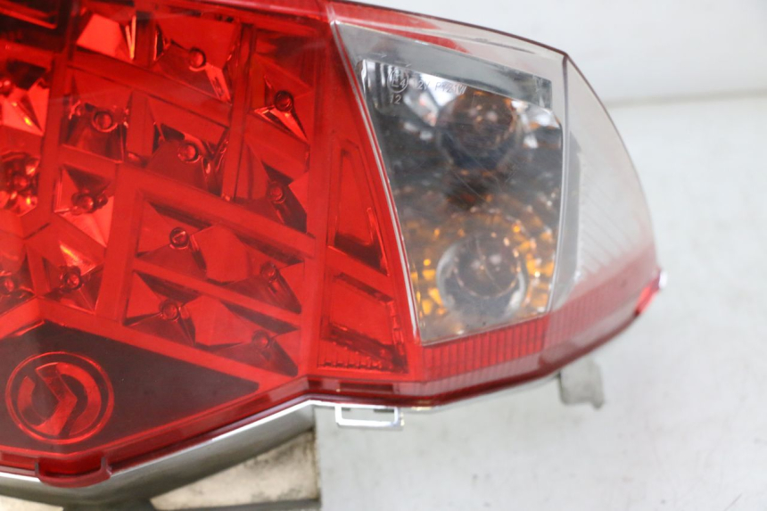 photo de FANALE STOP POSTERIORE  SYM JOYMAX 125 (2010 - 2017) - Foto prodotto supplementare