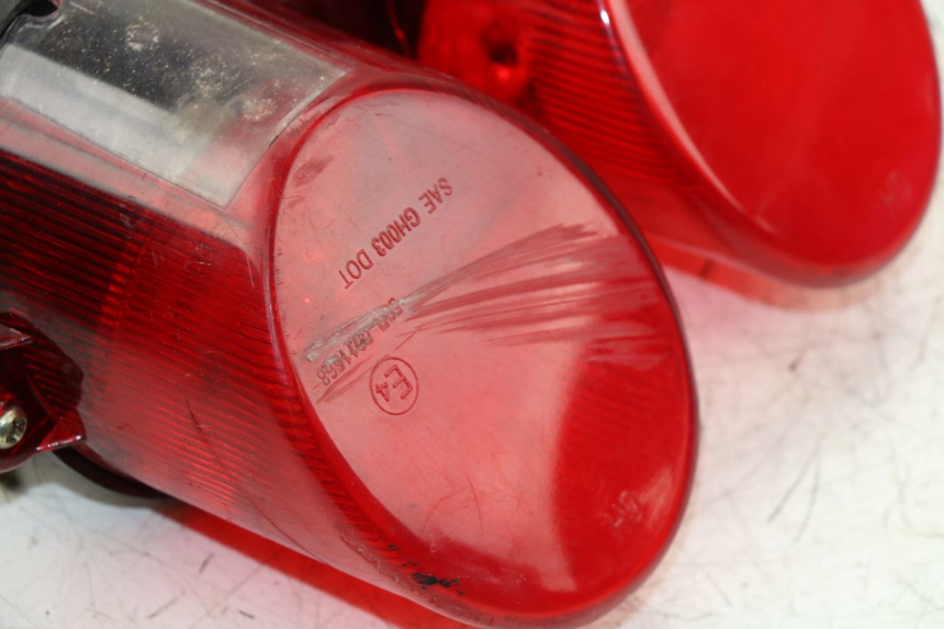 photo de FANALE POSTERIORE KINROAD XT125-19 ROAD KING 125 (2010 - 2012) - Zoom sullo stato d'uso