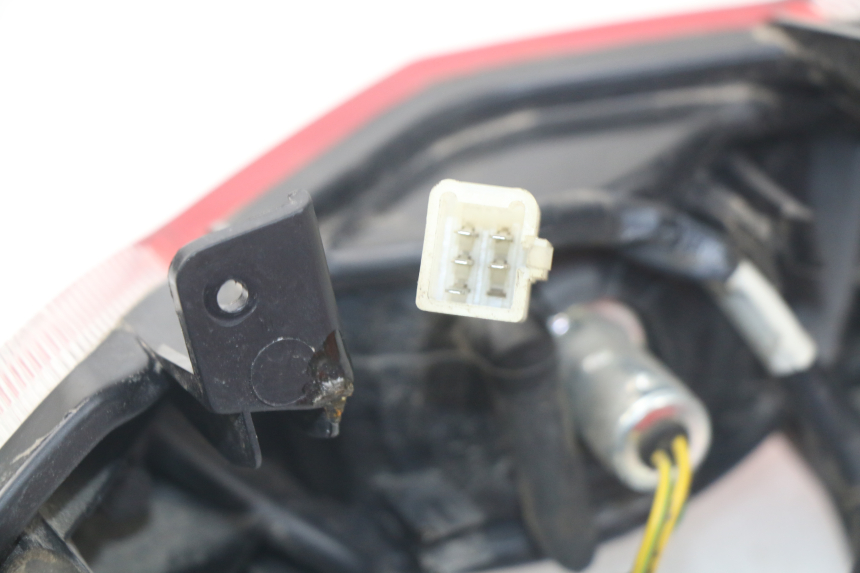 photo de FANALE POSTERIORE PEUGEOT KISBEE 2T 50 (2010 - 2017) - Vista d'insieme del prodotto