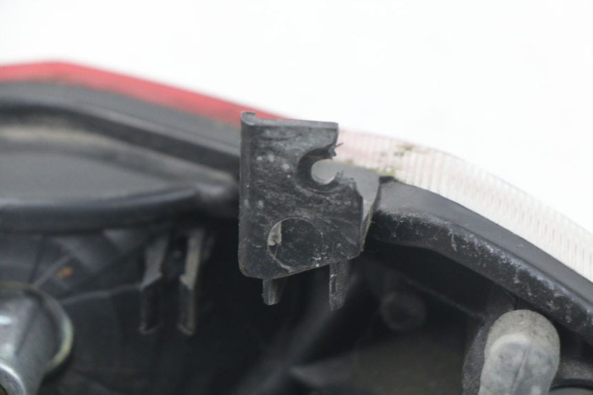 photo de FANALE POSTERIORE PEUGEOT KISBEE 2T 50 (2010 - 2017) - Primo piano tecnico