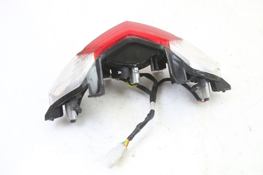 photo de FANALE STOP POSTERIORE  PEUGEOT KISBEE 2T 50 (2018 - 2022) - Altra angolazione