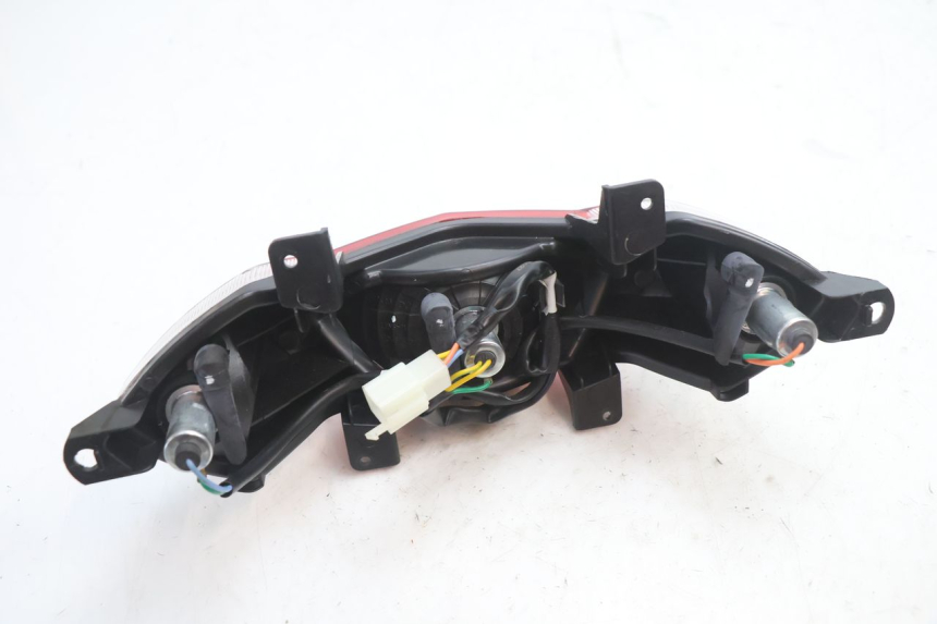 photo de FANALE STOP POSTERIORE  PEUGEOT KISBEE 2T 50 (2018 - 2022) - Primo piano tecnico