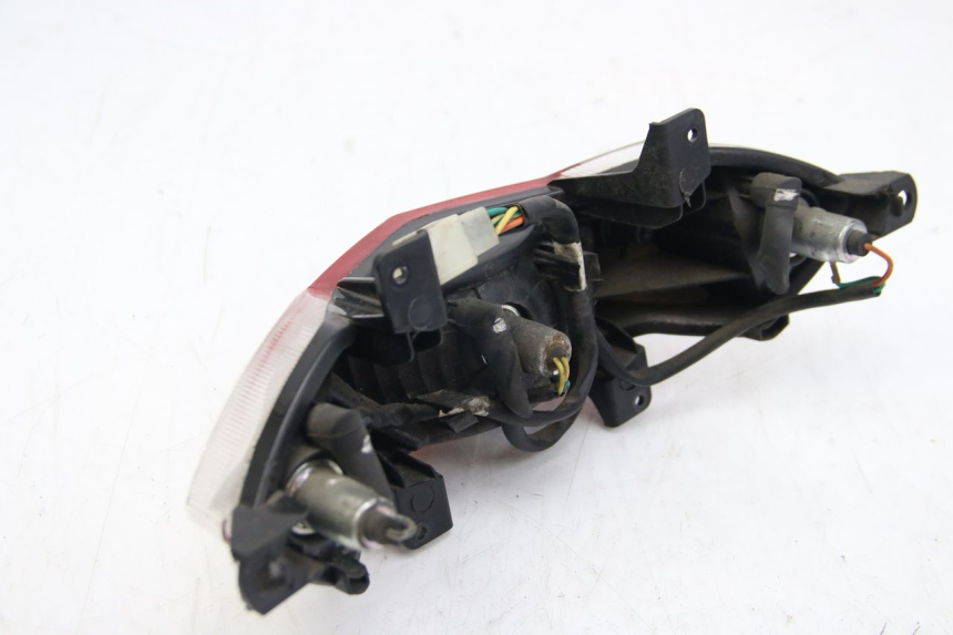 photo de FANALE POSTERIORE PEUGEOT KISBEE 4T 50 (2010 - 2017) - Marcature e riferimenti originali