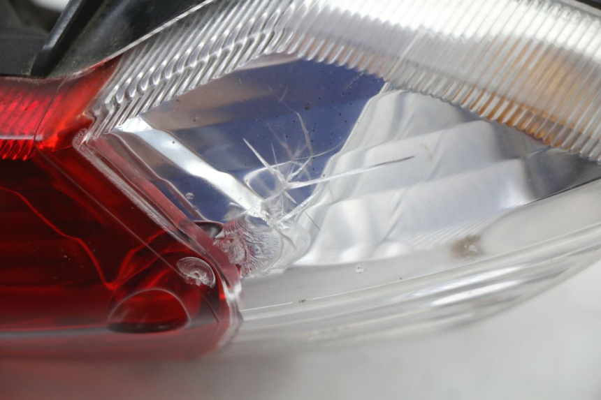 photo de FANALE POSTERIORE PEUGEOT KISBEE 4T 50 (2010 - 2017) - Primo piano tecnico