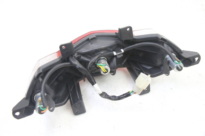 photo de FANALE POSTERIORE PEUGEOT KISBEE 4T 50 (2018 - 2022) - Ricambio usato controllato