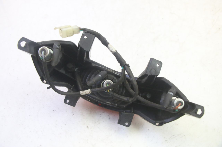 photo de FANALE POSTERIORE PEUGEOT KISBEE 4T 50 (2010 - 2017) - Dettagli dei punti di fissaggio