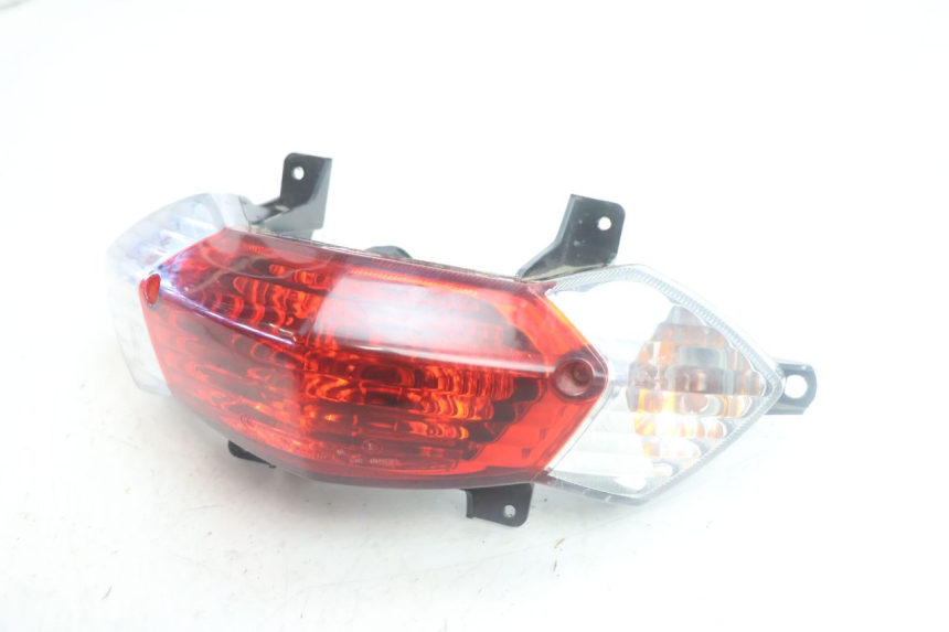 photo de FANALE POSTERIORE PEUGEOT KISBEE 4T 50 (2018 - 2022) - Zoom sullo stato d'uso