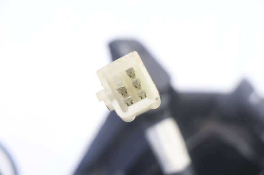 photo de FANALE POSTERIORE PEUGEOT KISBEE 4T 50 (2018 - 2022) - Stato della superficie e materiale