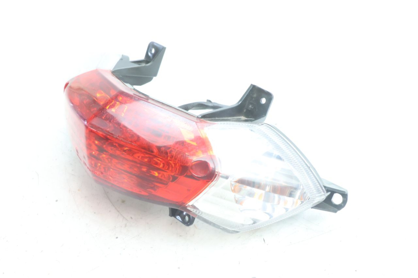 photo de FANALE POSTERIORE PEUGEOT KISBEE 4T 50 (2010 - 2017) - Altra angolazione